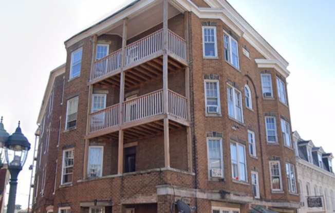 154-158 S Potomac