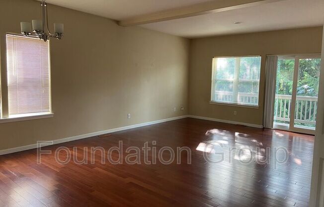 150 S 152 ST