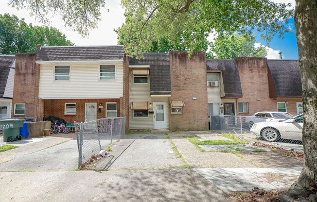 Bright, Clean, and Move-In Ready Townhome