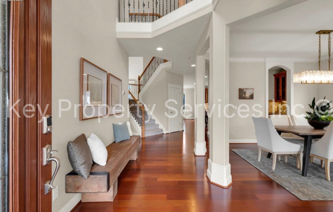 Gorgeous 4-Bedroom Orchards Home