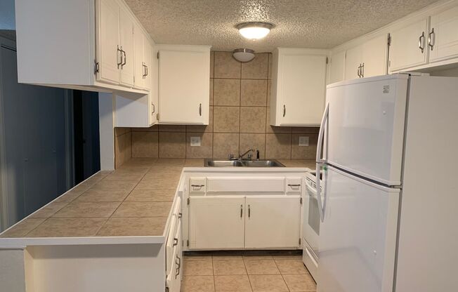 2 beds, 1 bath, 975 sqft, $925, Unit 1011 N 5th