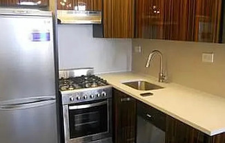 313 W 91 ST