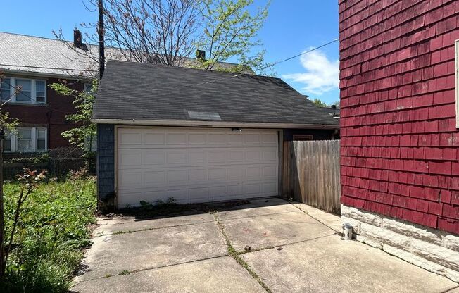 Section 8 Accepted! 3br/1.5ba with 2 Car Garage and lots of storage!