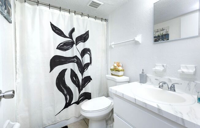 3 beds, 2 baths, 1,350 sqft, $1,610