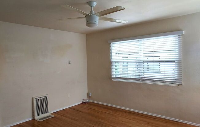 South Park Area 2 Bedroom Cottage w/Garage