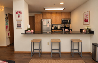 3 beds, 2 baths, $3,375, Unit 211