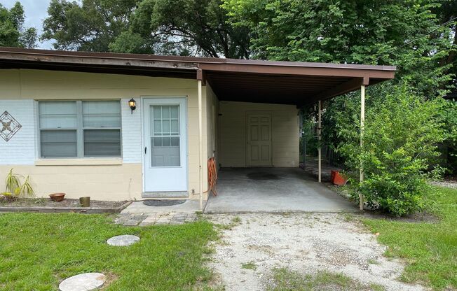 2 beds, 1 bath, $1,595