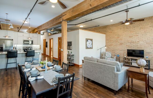 2 beds, 1 bath, 1,121 sqft, $1,995, Unit 209