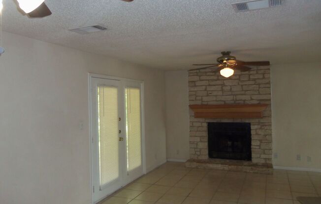 3 beds, 2 baths, $1,550