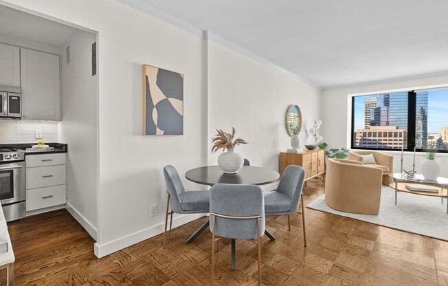 65 E India Row