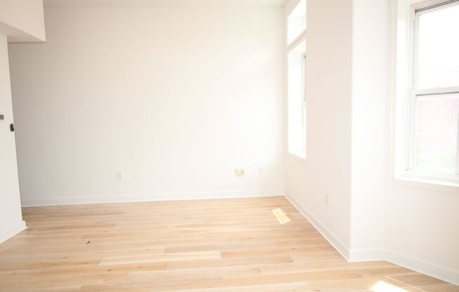 1507 W Girard Ave