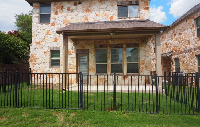 Amazing Round Rock Townhouse!