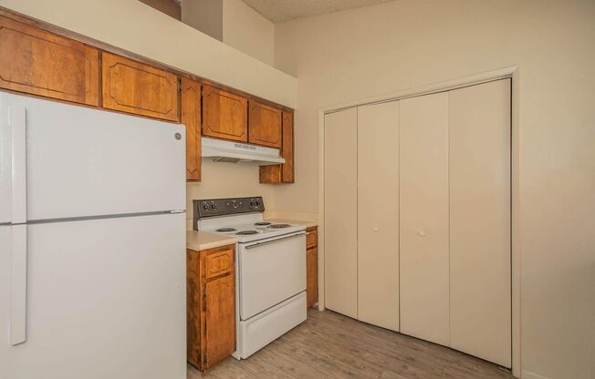 2 beds, 2 baths, 1,200 sqft, $1,755, Unit G1054