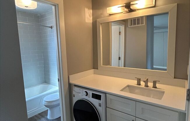 1 bed, 1 bath, 574 sqft, $1,295, Unit 38