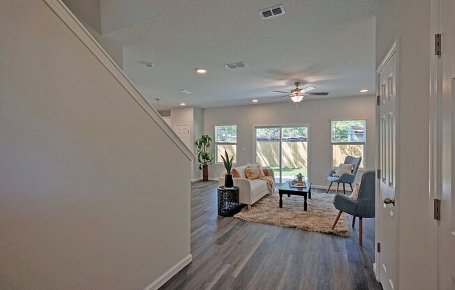 3 beds, 2.5 baths, 1,652 sqft, $2,200, Unit 5409