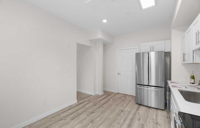 Studio, 1 bath, 477 sqft, $1,890