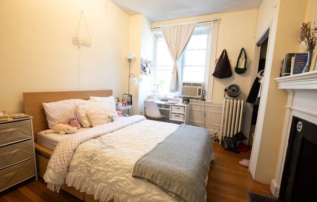 4 beds, 1 bath, $4,958, Unit 62 Egmont St. #5