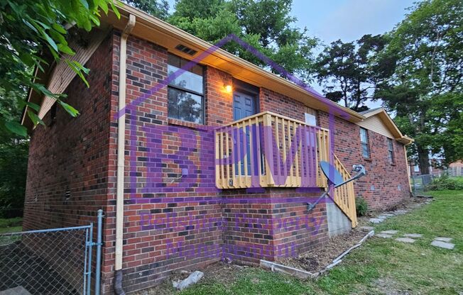 Cozy 2 Bed | 1 Bath Duplex in Hermitage