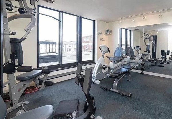 4 beds, 3.5 baths, 1,900 sqft, $5,800, Unit T8