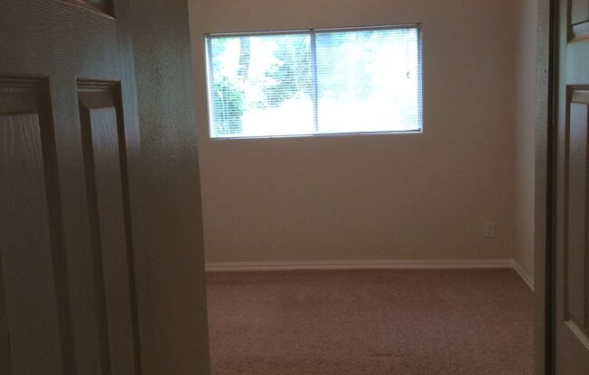 2 beds, 1 bath, 740 sqft, $1,450, Unit 103