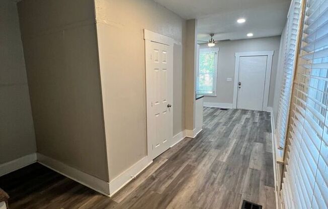 1815 S 6 ST