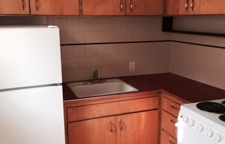 4718 Apts LLC