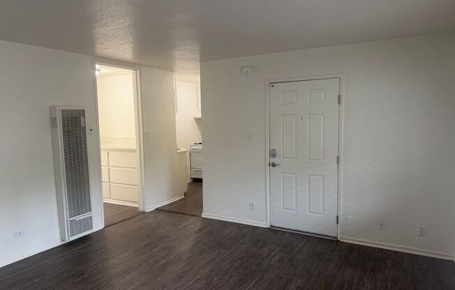 Studio, 1 bath, 400 sqft, $1,935, Unit 4916B
