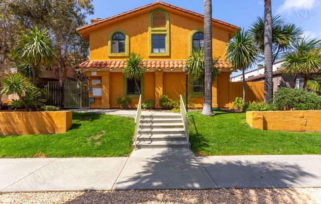 OPEN HOUSE: 9/20 10-11AM ~ 3BR Townhouse with Washer/Dryer and Parking