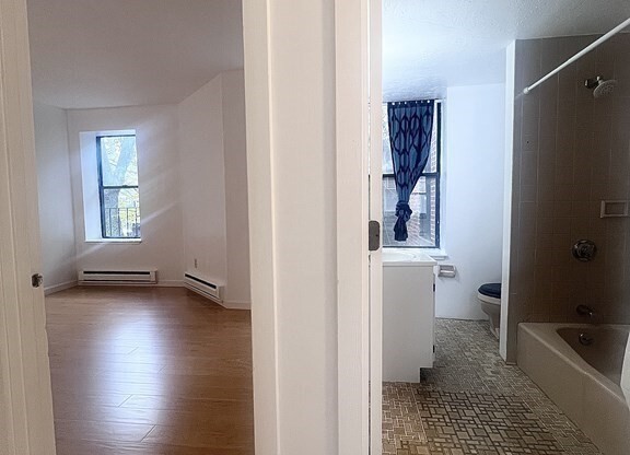 1 bed, 1 bath, 550 sqft, $2,500, Unit 102