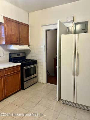 3 beds, 2 baths, 1,368 sqft, $3,100, Unit 2