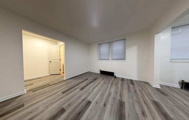 Studio, 1 bath, 295 sqft, $925, Unit B9