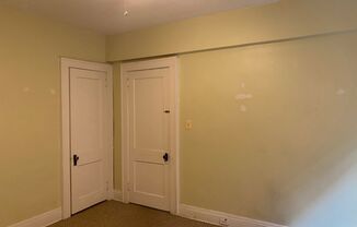 3 beds, 1.5 baths, $2,175, Unit 5806 Howe - 1