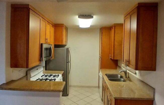 1 bed, 1 bath, $2,495, Unit 106