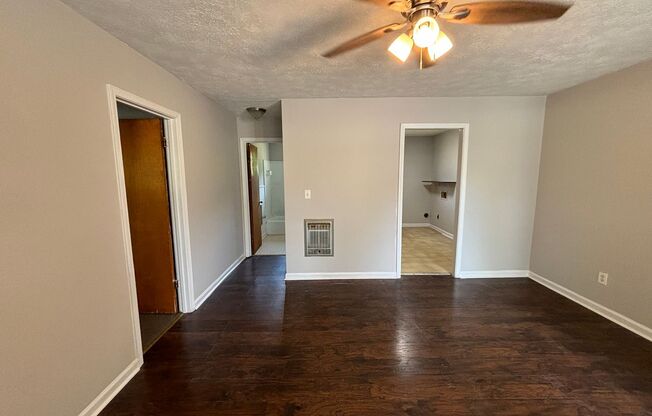 1 bed, 1 bath, 556 sqft, $795