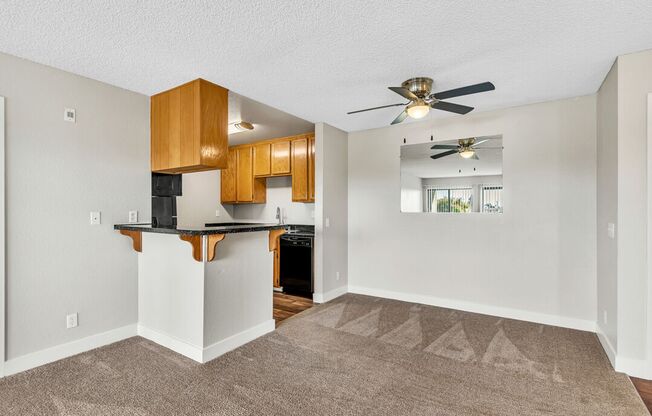 2 beds, 2 baths, 905 sqft, $2,502, Unit Unit 324