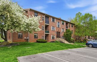 2 Bedroom 1 Bathroom first floor Goshen Valley flat!