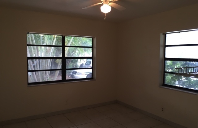 2 beds, 1 bath, 678 sqft, $2,079