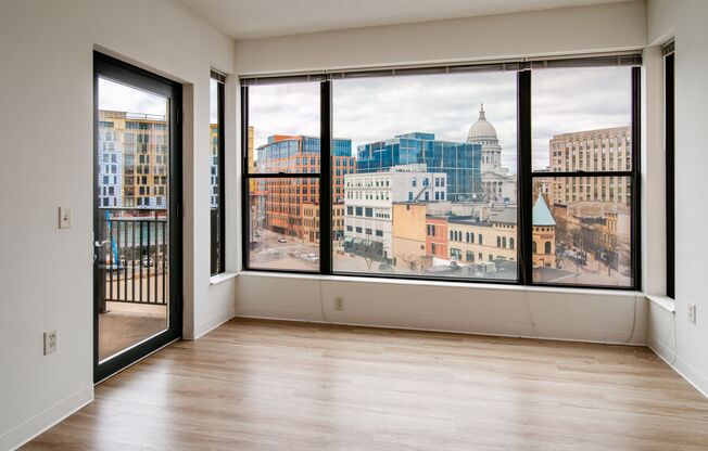 1 bed, 1 bath, 661 sqft, $1,825, Unit 0902
