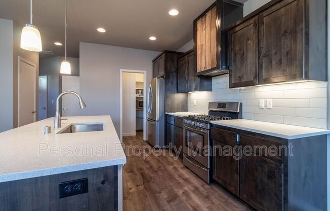 12201 NE 115th ST
