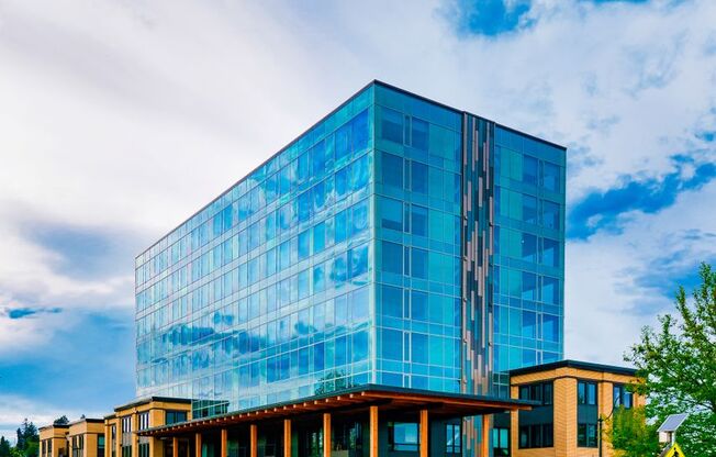 Experience Lavish Living on the Lake at Views on Fifth!