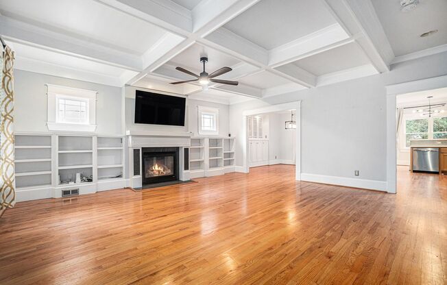 Charleston-Style East Atlanta Entertainer's Dream with Private Outdoor Bar