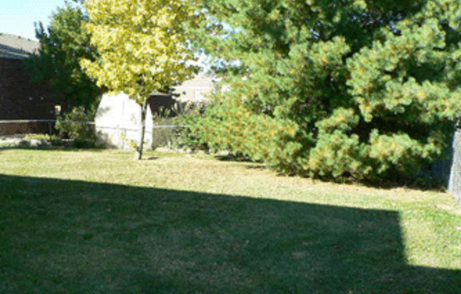 2 beds, 1.5 baths, 1,100 sqft, $1,225, Unit 211