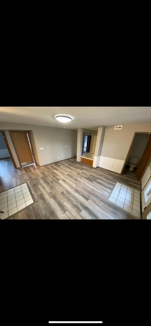 5 beds, 1.5 baths, 1,352 sqft, $3,750, Unit B