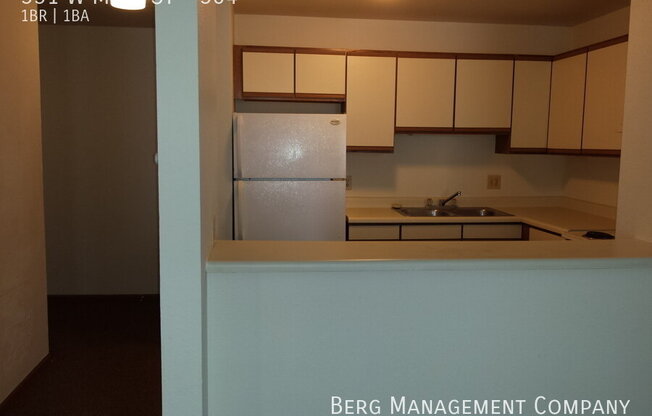 331 W MAIN ST