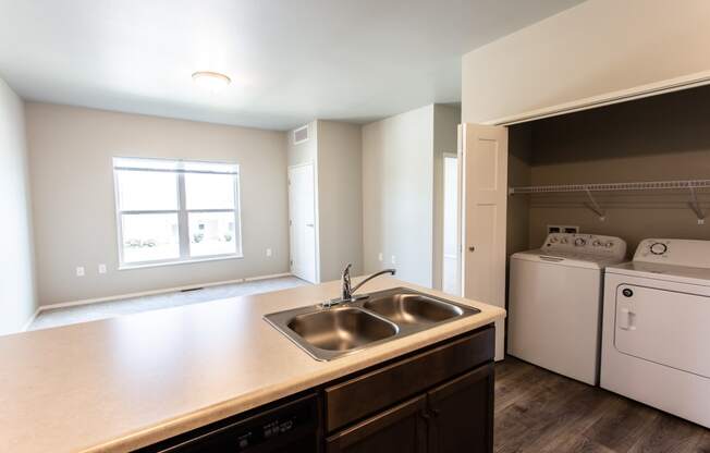 Irving Center Apartments