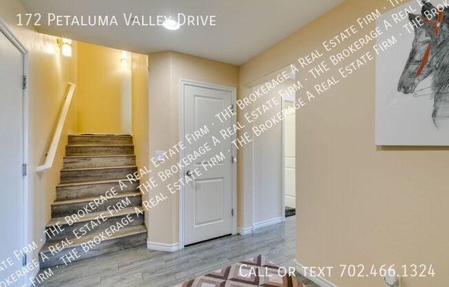 172 PETALUMA VLY DR