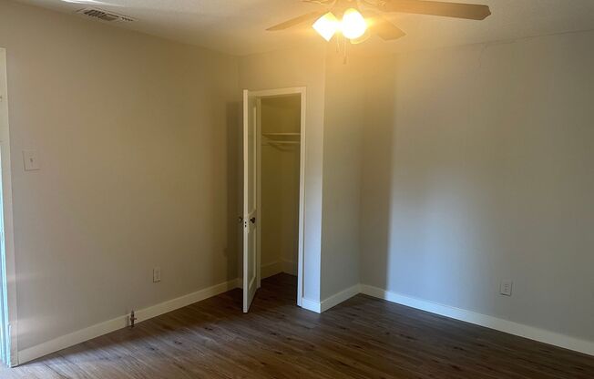 2 beds, 1 bath, $1,195