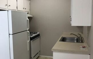 Desirable Midtown Neighborhood Apartment Available Now