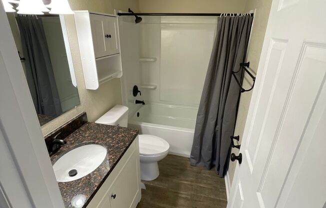 2 beds, 1 bath, 850 sqft, $829.99, Unit 1509-01