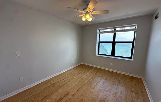 1 bed, 1 bath, $1,600, Unit 1105